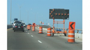 Causeway begins lane closures